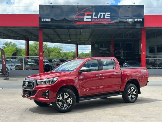 TOYOTA HILUX 2.8 SRX 4X4 CD 16V DIESEL 4P AUTOMÁTICO TOYOTA HILUX 2.8 SRX 4X4 CD 16V DIESEL 4P AUTOMÁTICO